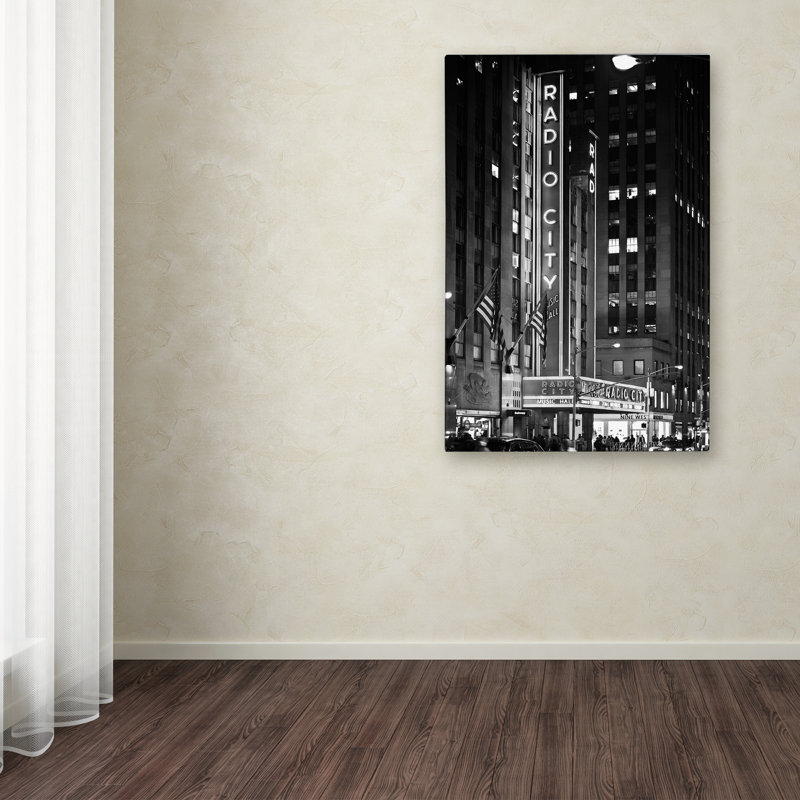 « radio city music hall », reproduction de photo sur toile tendue, H 32 po x l 22 po x P 2 po