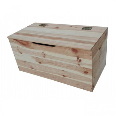 Swanville Blanket Chest
