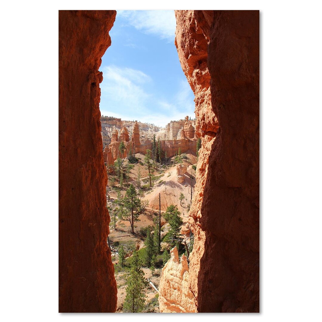 Leinwandbild Blick auf eine Felslandschaft