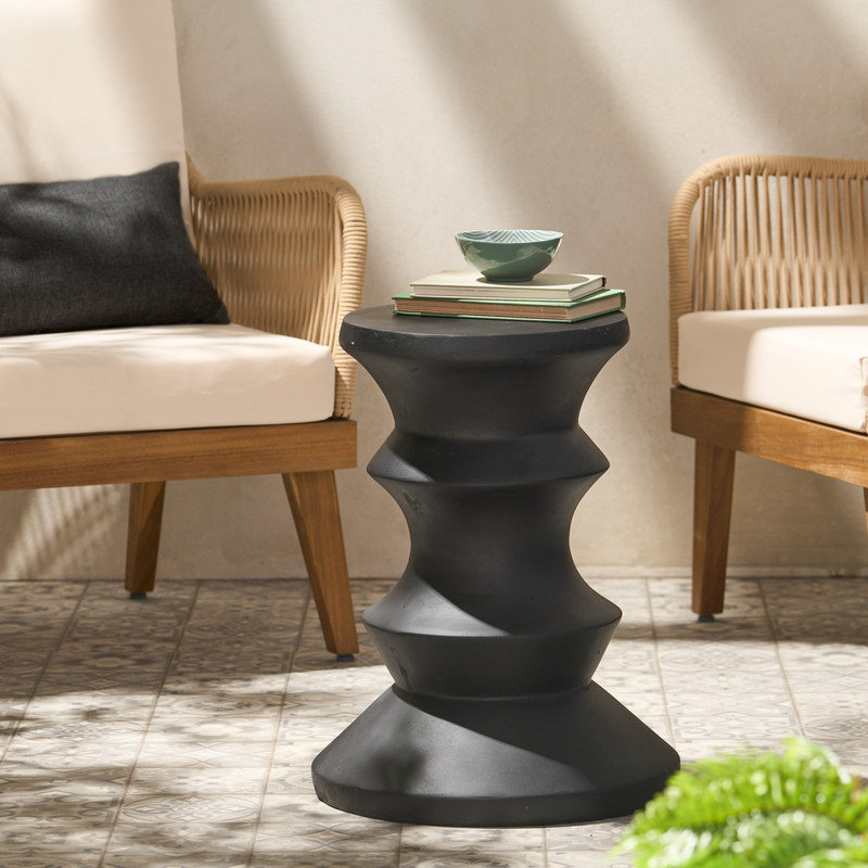 Table d'appoint en béton léger - Conception simple, finition noire, l 15,75 po x P 15,75 po x H 20 po, aucun assemblage requis, détails fabriqués à la main