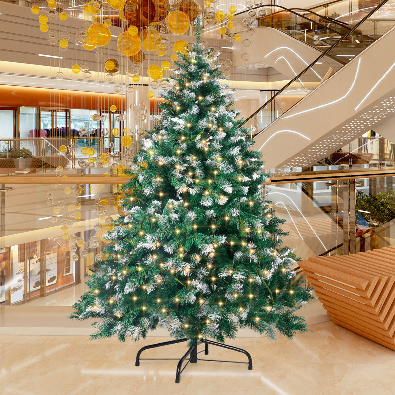 Arbre de Noël artificiel enneigé 6 pi avec base en métal 6 pi
