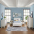 Ensemble de chambre à coucher 5 pièces Windsor avec lit simple à lattes, commode 5 tiroirs et commode 6 tiroirs Windsor