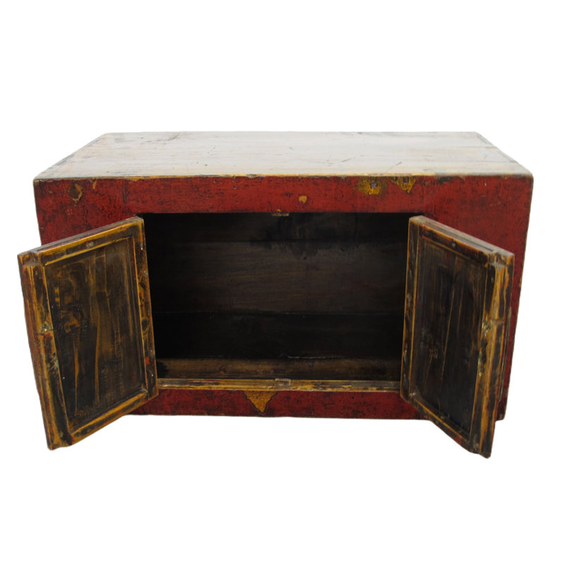Armoire antique en porcelaine rouge