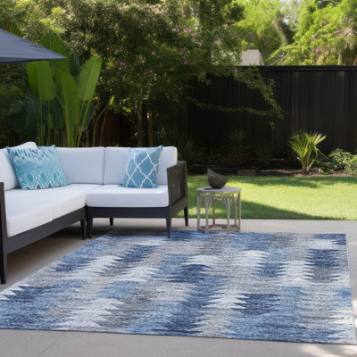 Jaylah Washable Geometric Indoor / Outdoor Rug