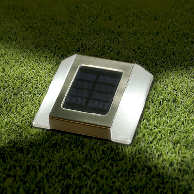 Classy Caps Stainless Steel Low Voltage Integrated LED Metal Pathway Light