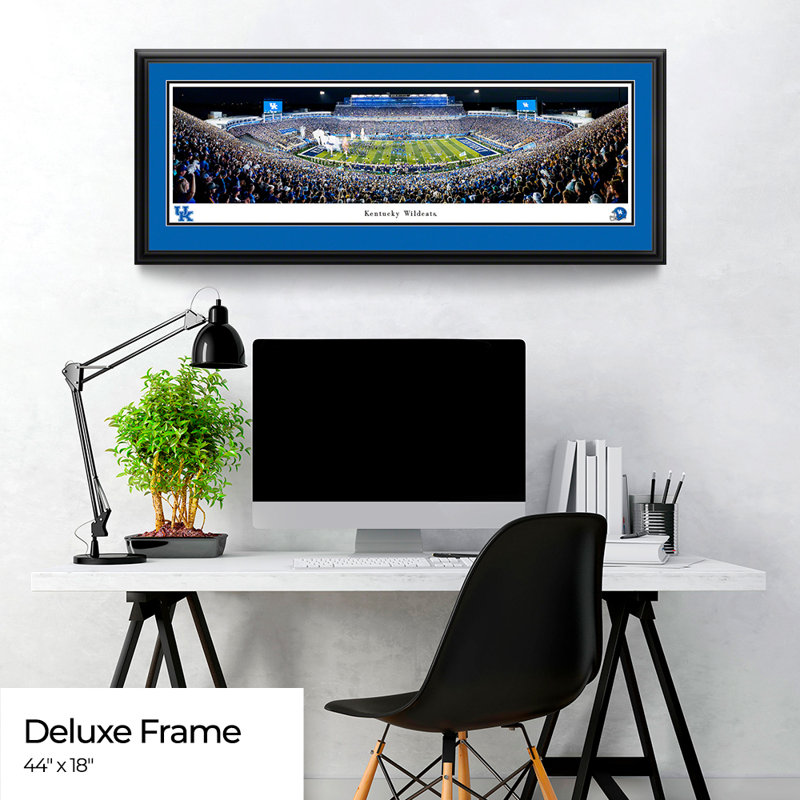Impression panoramique du Kentucky Football, H 18 po x l 44 po x P 1,38 po, Cadre noir