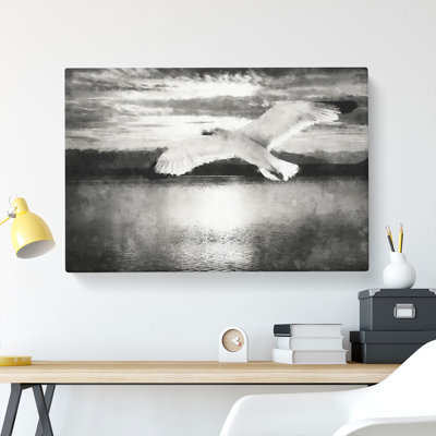 Seagull in Flight Vol.2 - Wrapped Canvas