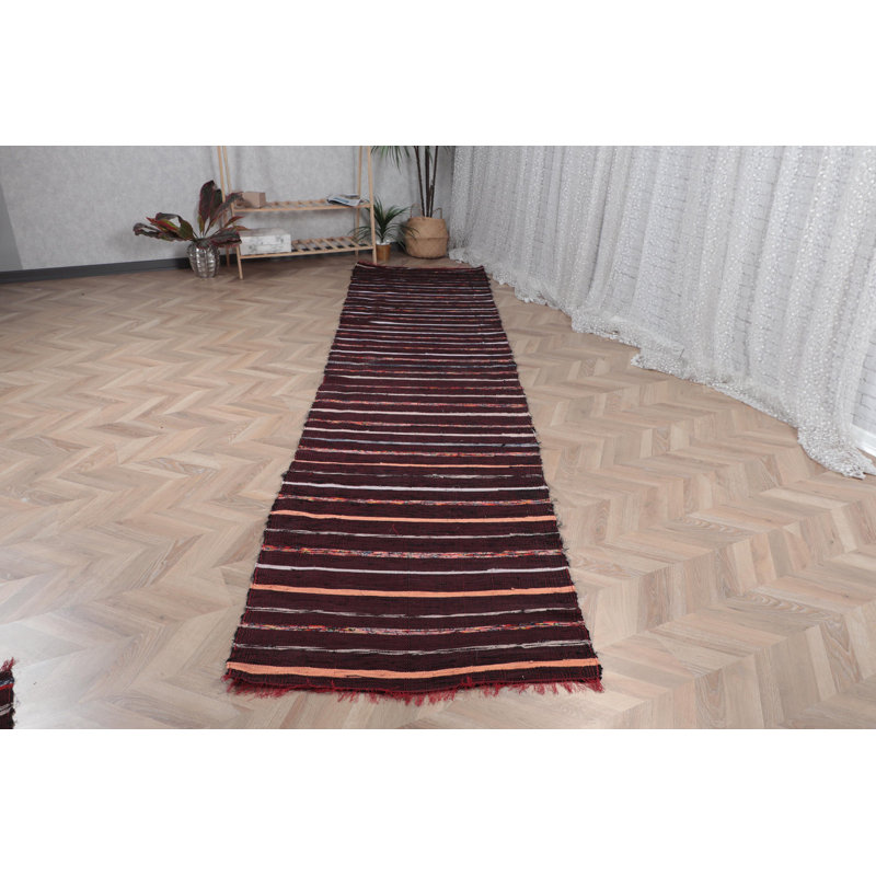 Tapis de couloir kilim classique noir avec rayures