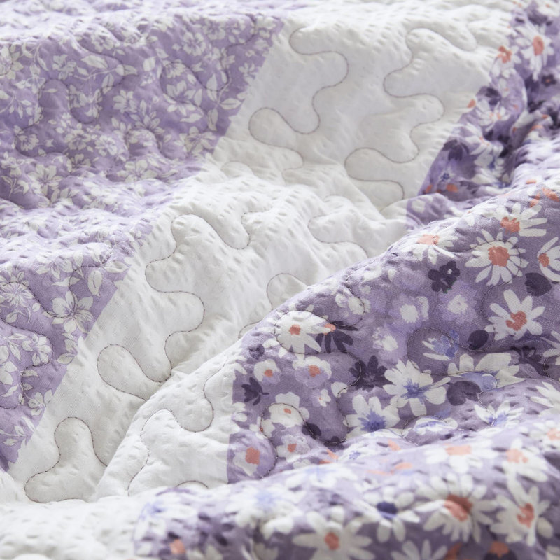 Courtepointe très grande / très grande taille, jeté, microfibre imprimée, trois motifs floraux, coussin en tissu froncé, tissu lavé à la machine, technique,
