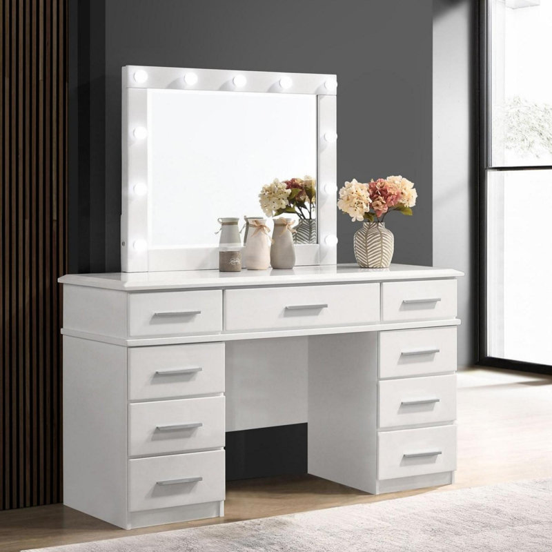 Bureau de coiffeuse rétro