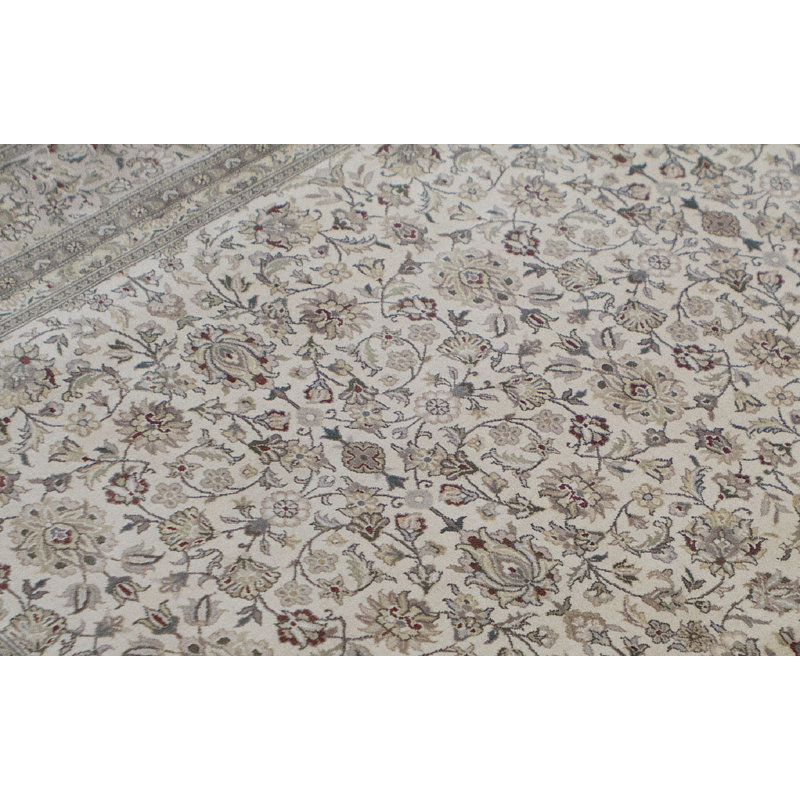 Tapis ivoire noué à la main de haute qualité