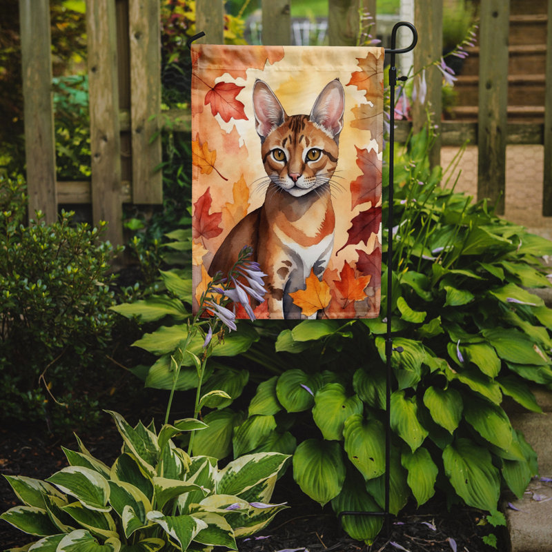 Chat en feuilles d'automne drapeau de jardin, Chausie