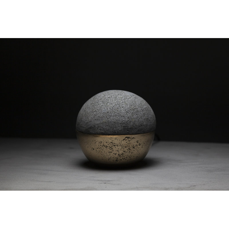 Iconos LED Table Lamp