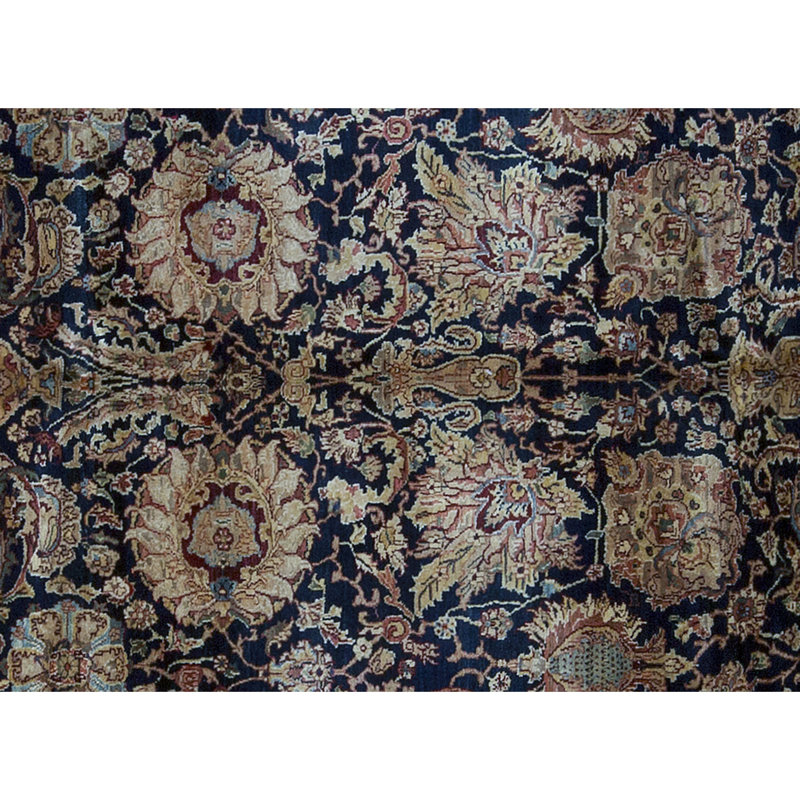 Tapis noir et ivoire de haute qualité noué à la main