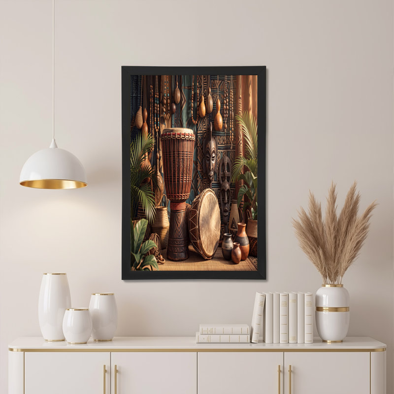 Tambour traditionnel et masques en bois sur toile avec lumière chaude, H 32 po x l 48 po