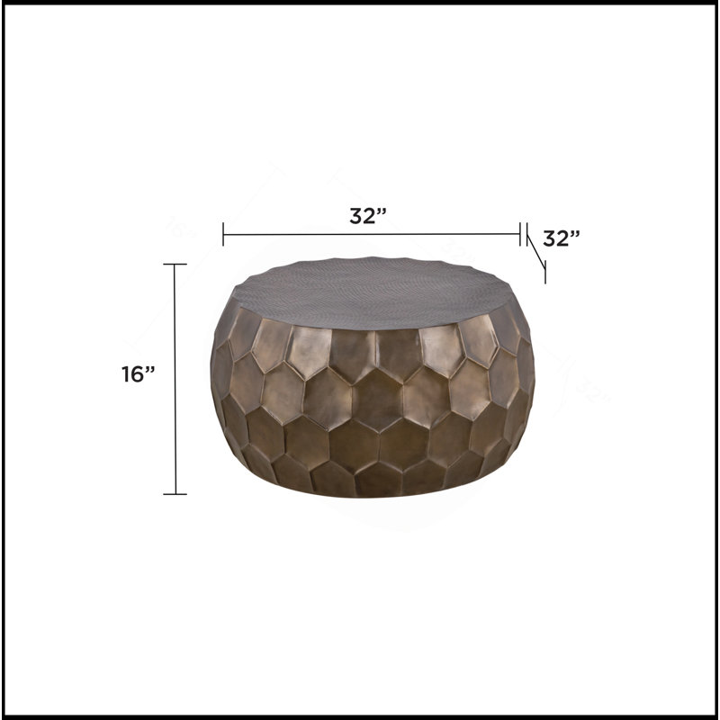 Ensemble de 2 tables basses modernes et contemporaines rondes en aluminium de 32 po avec tables de bout de 21 po et base dorée à motif de losanges lustrés