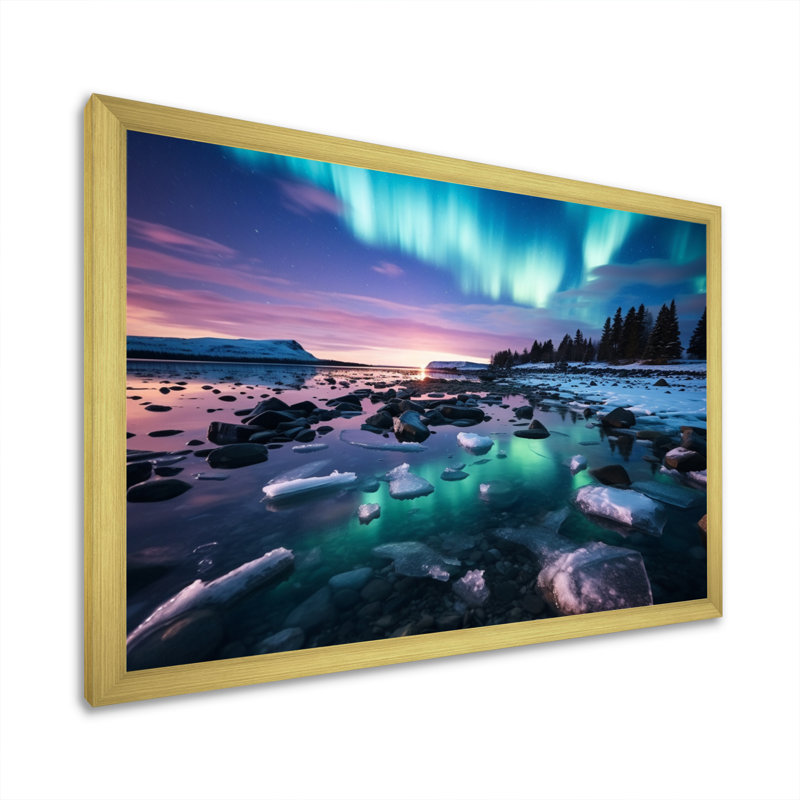 Samana Canada, lumière polaire I sur toile, Encadrement doré, H 30 po x l 40 po x P 1,5 po