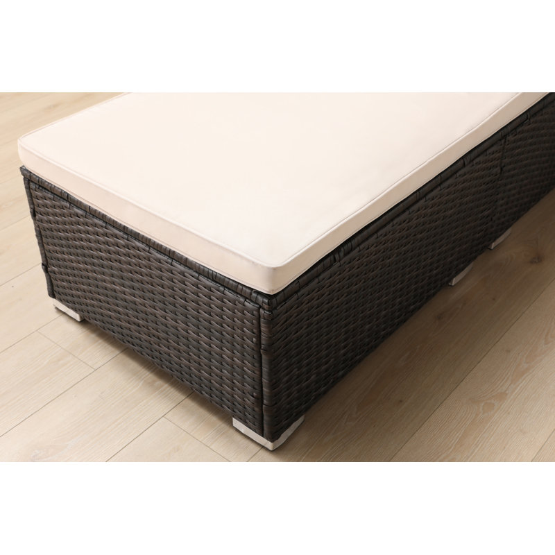 Chaise longue d'extérieur en osier avec table Rajana