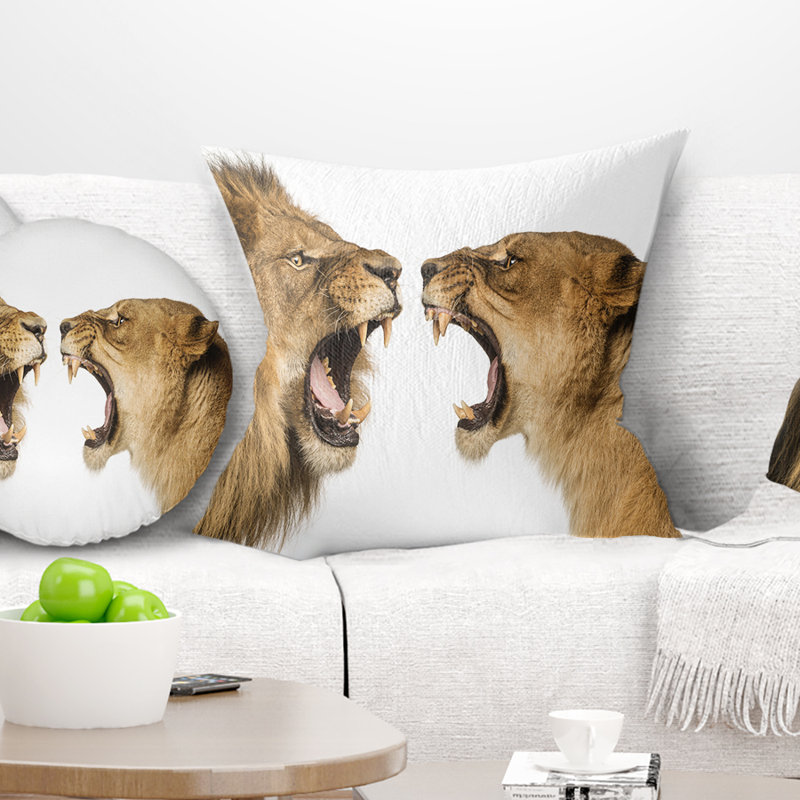 Lion et lionne rugissant - Coussin imprimé animal, 16 po x 1 po, Coussin décoratif