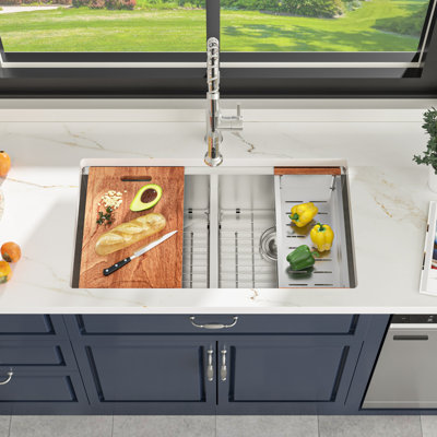 33" L x 19" W Undermount Low Divide Double Bowl Stainless Steel Kitchen Sink Workstation Sink with Accessories