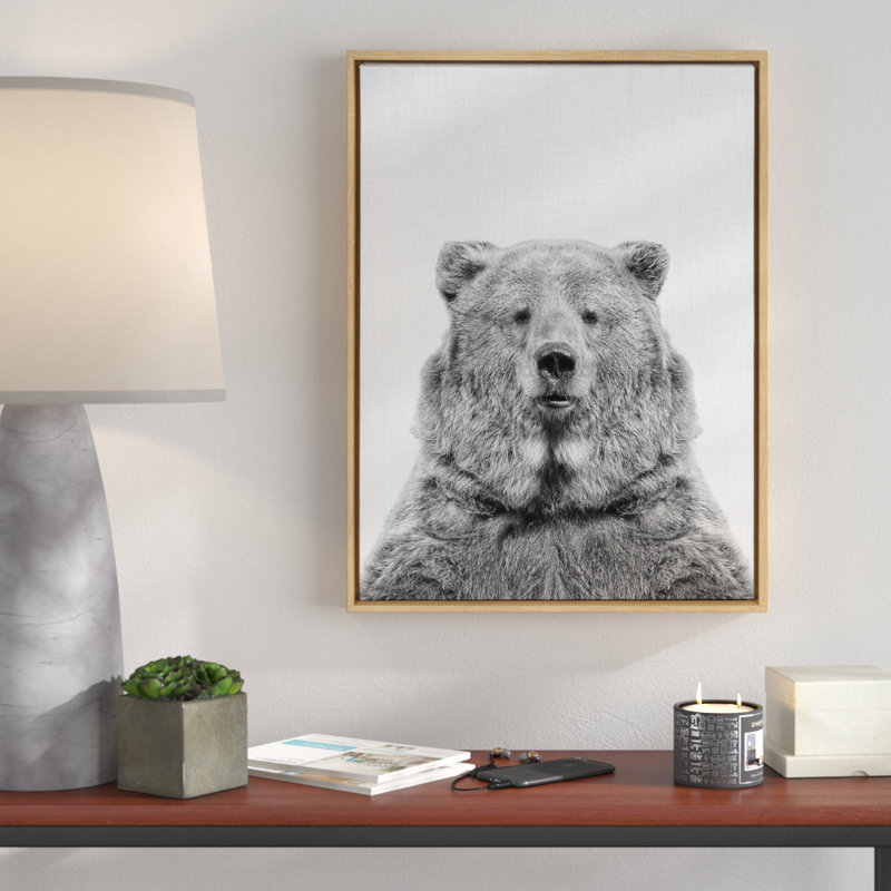 «Bear European» par Simon Te, reproduction d'art sur toile encadrée, H 24 po x l 18 po, Brun