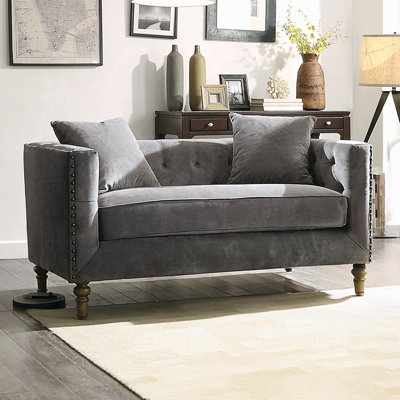 Causeuse en velours gris Sidonia avec 2 coussins décoratifs