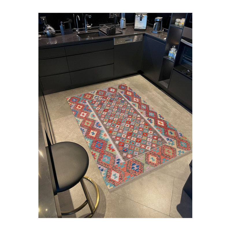 Tapis décoratif multicolore géométrique et traditionnel lavable à la machine