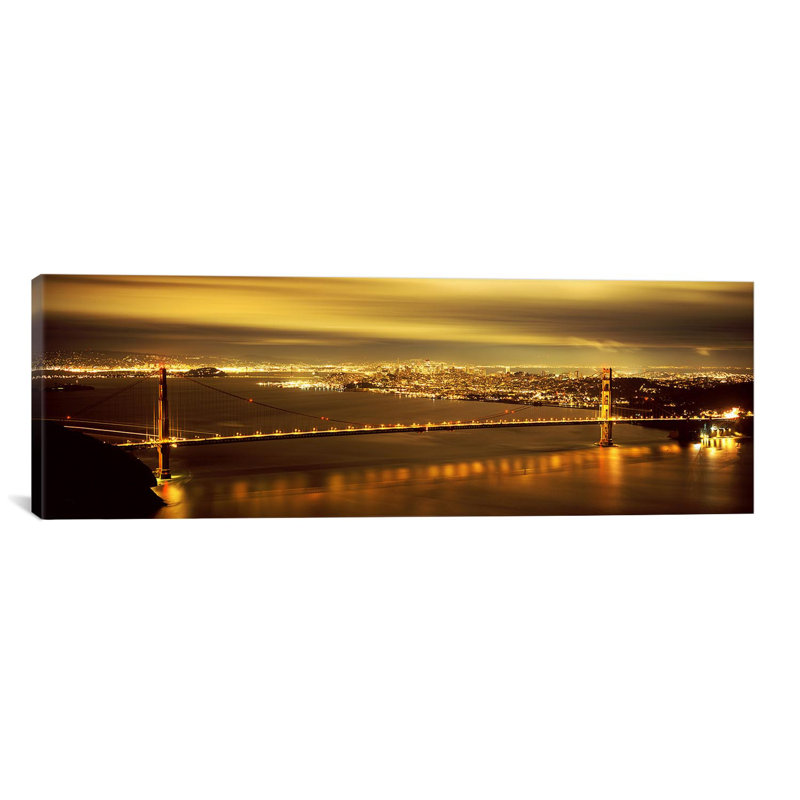 «Panoramic Suspension Bridge Illumined at Dusk», Golden Gate Bridge, San Francisco, Californie, reproduction de photo sur toile tendue