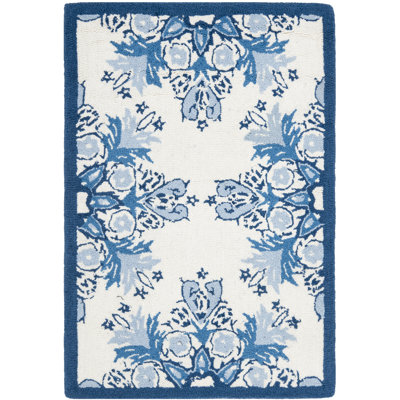 Chelsea Ivory / Blue Area Rug