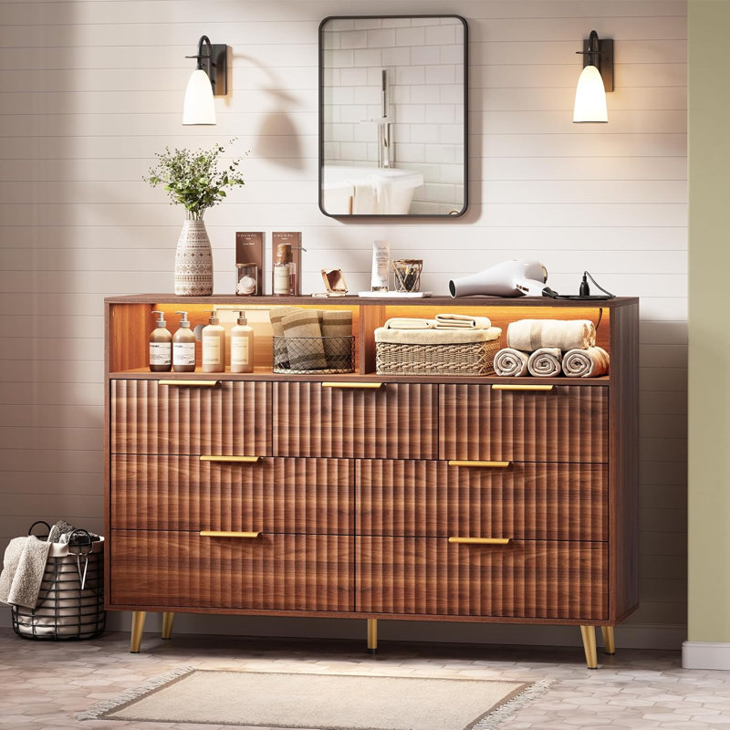 Commode 7 tiroirs cannelée de 54 pouces de largeur, Brun
