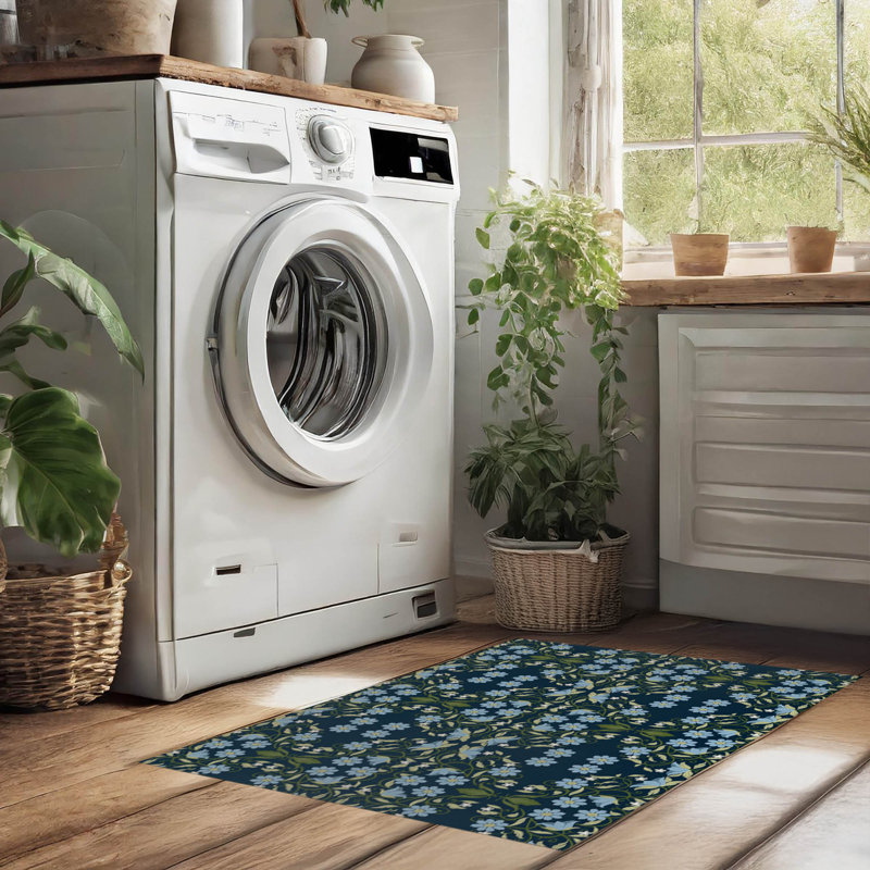 Tapis à linge antidérapant Millie, 61 "L x 6.5 "H, Navy Floral