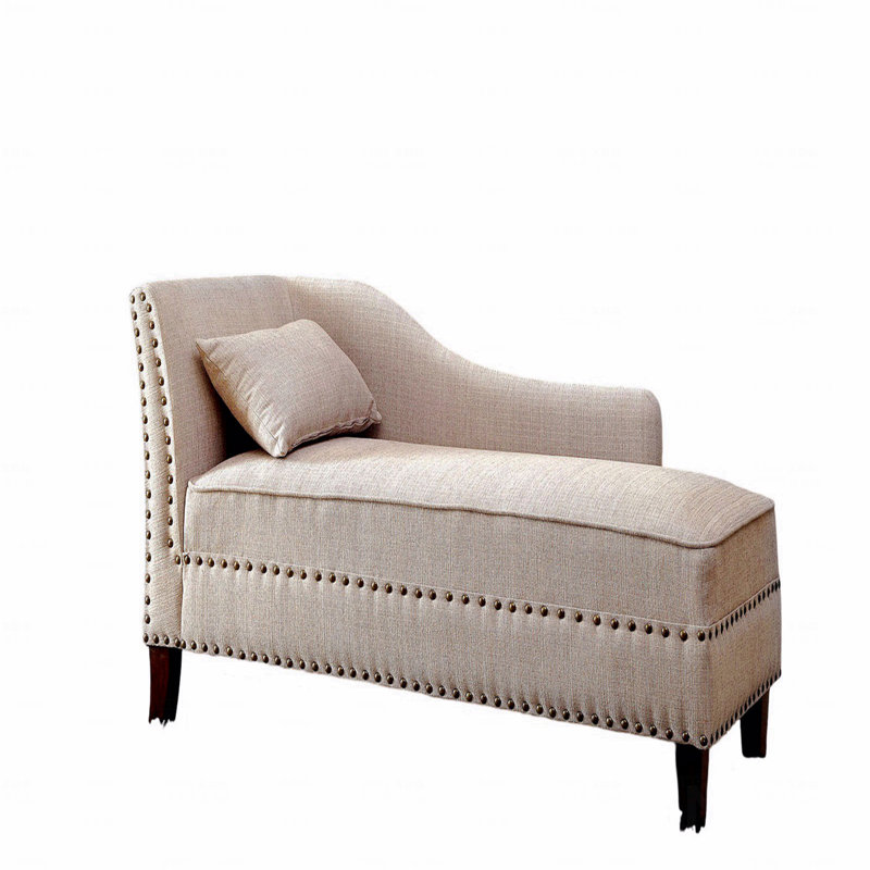 Méridienne rembourrée beige avec garniture cloutée et garniture cloutée, Beige