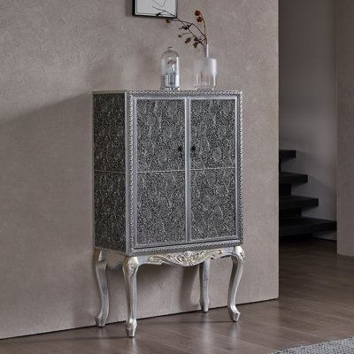 Garde-robe rétro en feuille d'argent faite à la main