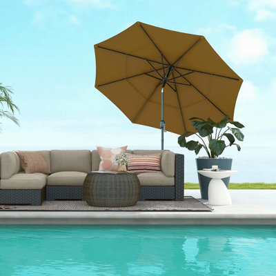 Parasol de marché extérieur à 3 niveaux avec manivelle, inclinaison à bouton-poussoir pour terrasse, jardin et pelouse (sans base)