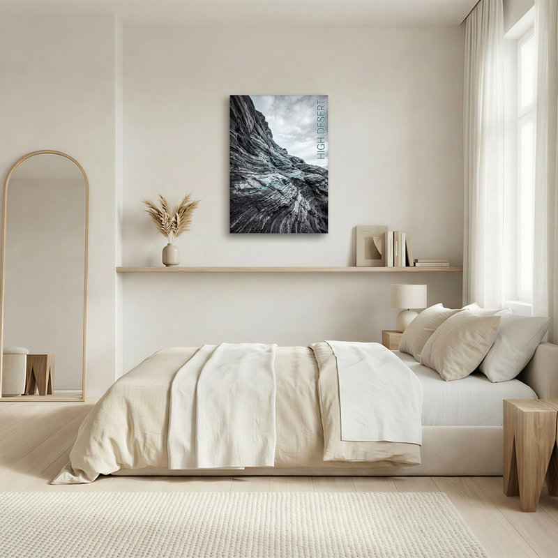Art mural sur toile Striated Rock Cliff In High Desert, H 30 po x l 20 po