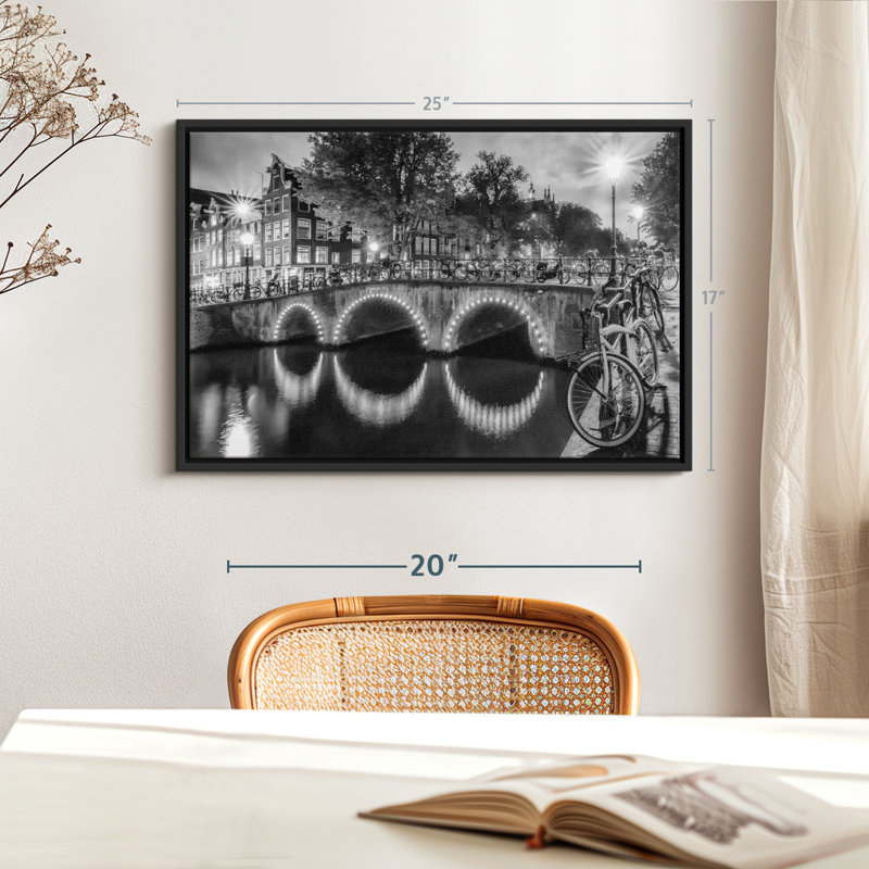 «Modern View Amsterdam Wall Art», H 17 po x l 25 po