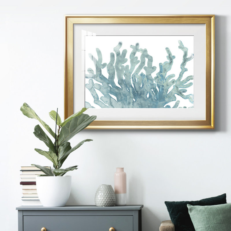 «Blue Macro Coral III», reproduction encadrée de qualité supérieure - prête à être accrochée, Or