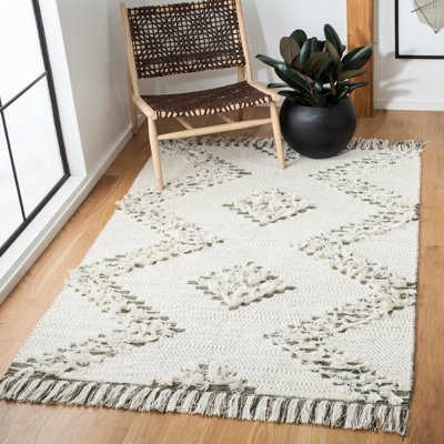 Jiren Flat Weave Wool/Cotton Geometric Rug in Green/Ivory