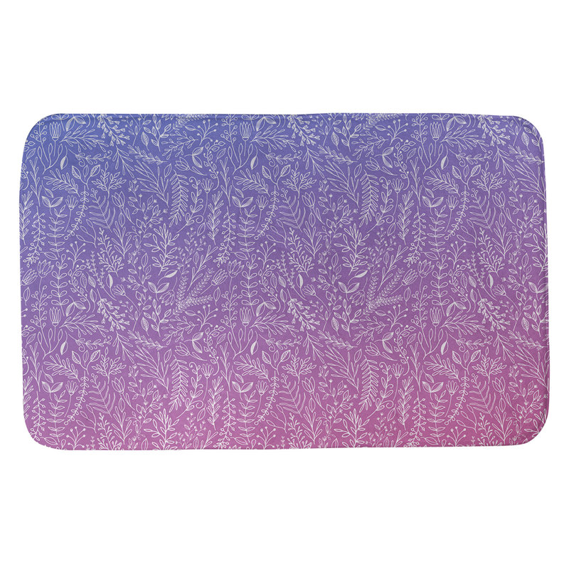 Tapis pour salle de bain floral ditsy Leffel, l 21 po x L 34 po, Bleu / Rose