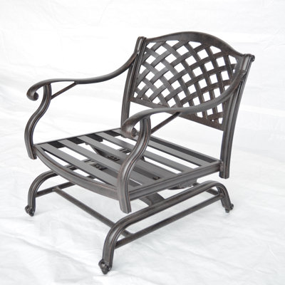 Nola Wicker Outdoor Lounge Chair