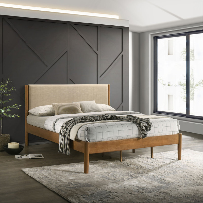 Rubberwood Platform Bed in Light Walnut