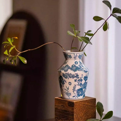 Vase en porcelaine indigo