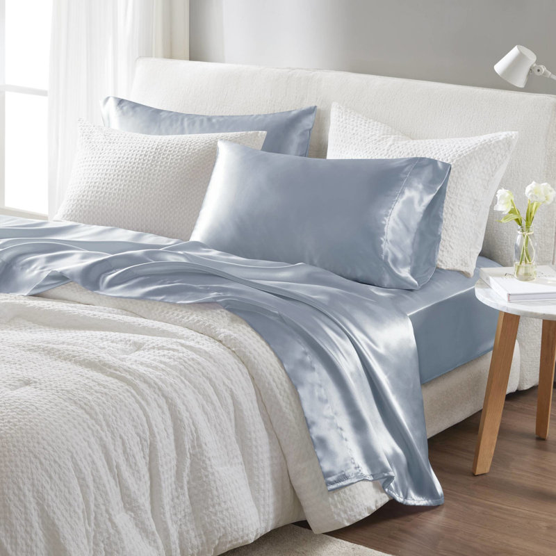 Très grand drap de satin bleu très grand - 6 pièces, froissé, lisse et soyeux, comprend 1 plat, 4 taies d'oreiller ajustées à texture soyeuse, convient aux matelas de 16 po, drap plat,