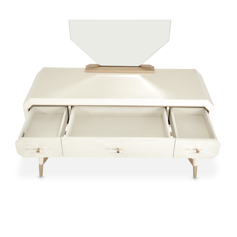 La Rachelle Makeup Vanity