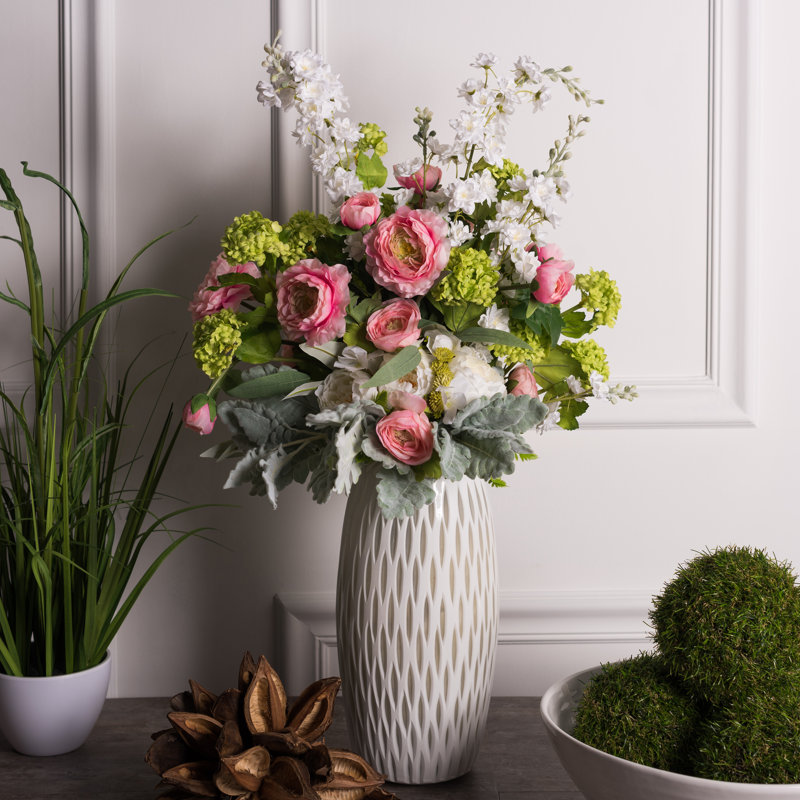 Baryzhikova Glass Table Vase