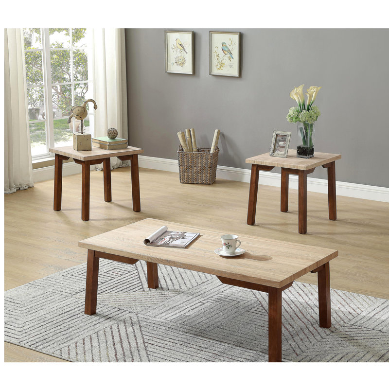 Ensemble de 3 tables basses beiges et brunes et 3 tables de bout