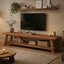 Meuble télé 71 po en bois massif pour téléviseur de 85 po ou moins avec tablettes de rangement ouvertes brun naturel