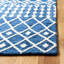 Tapis géométrique en laine touffeté à la main Diggs-486373527