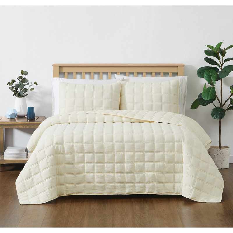 Reta Microfiber Quilt Set, Queen Quilt + 2 Standard Shams, Ivory