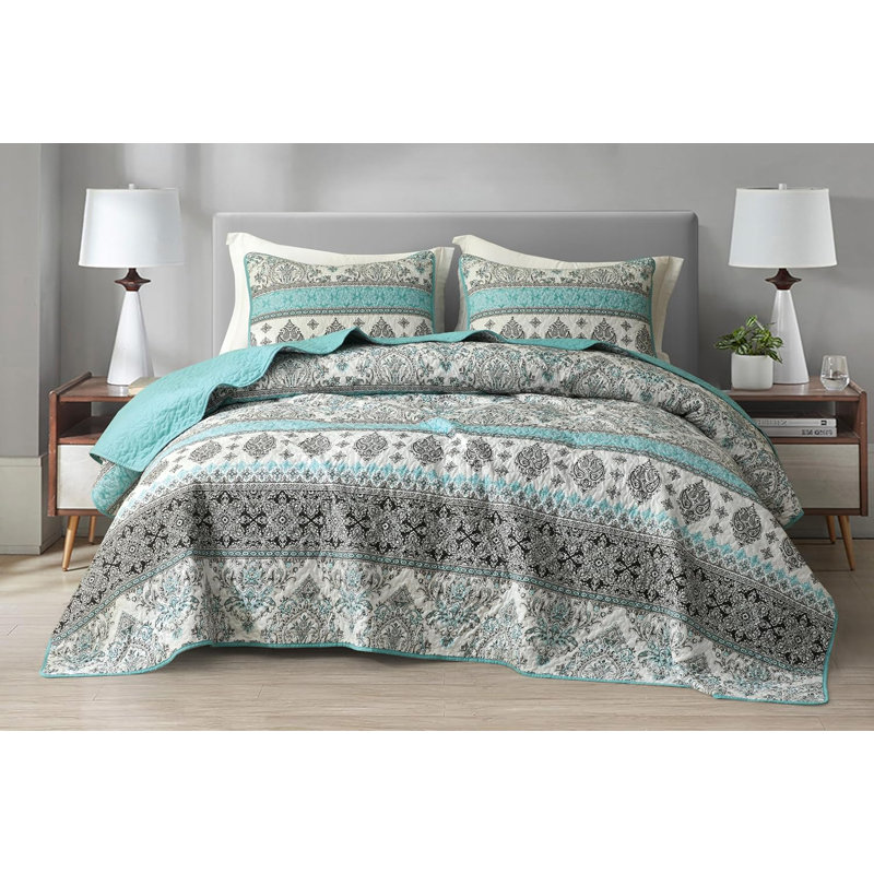 Herald Printed Boho Damask Microfiber Quilt Set, Queen Quilt + 2 Standard Shams, Black/White/Aqua Blue Damask